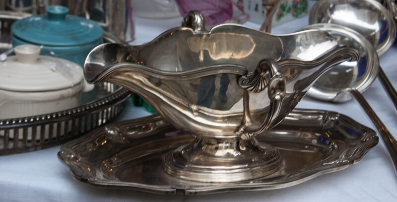 A Guide to Responsible Pots and Pans Disposal and Recycling